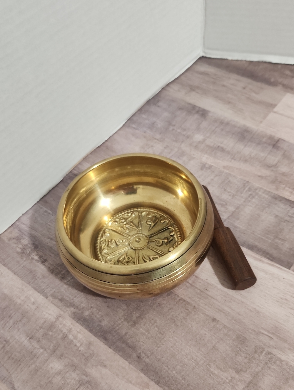 Brass Singing Bowl with Wooden Mallet - Gold Finish
